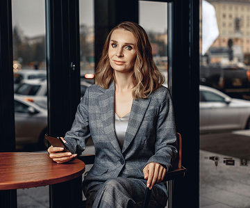 Dr. Lena Richter